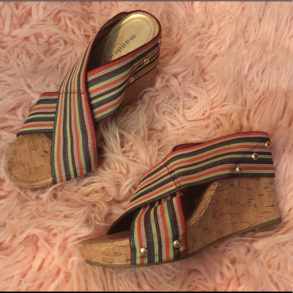 🍭Madden Girl Nautic Multi Color Wedge